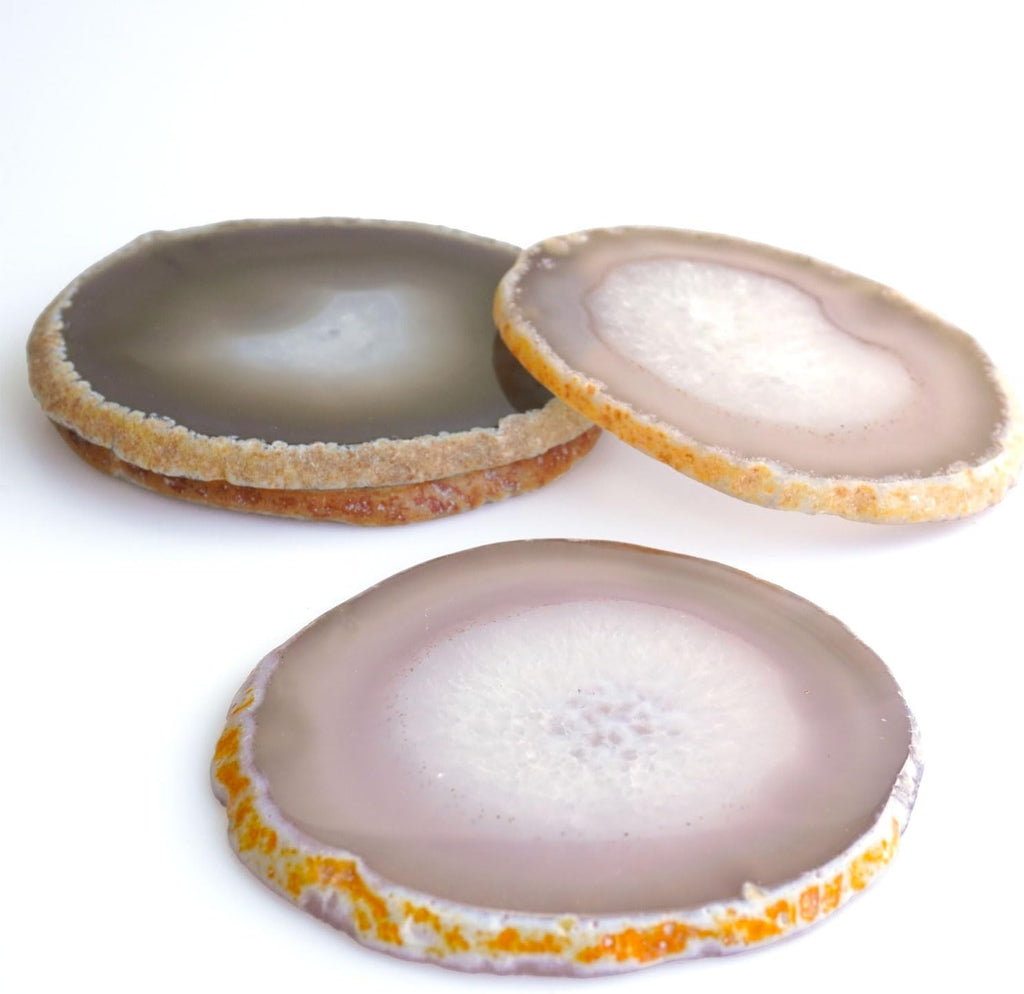 Natural Agate Slices Bulk Crystal Geode Coasters Set of 4 - Unique 4-5 Inch Cute Stone Drink Coasters with Rubber Bumpers - Natural Slices Geode for Home Decor, Coffee Table, Bar Accessories