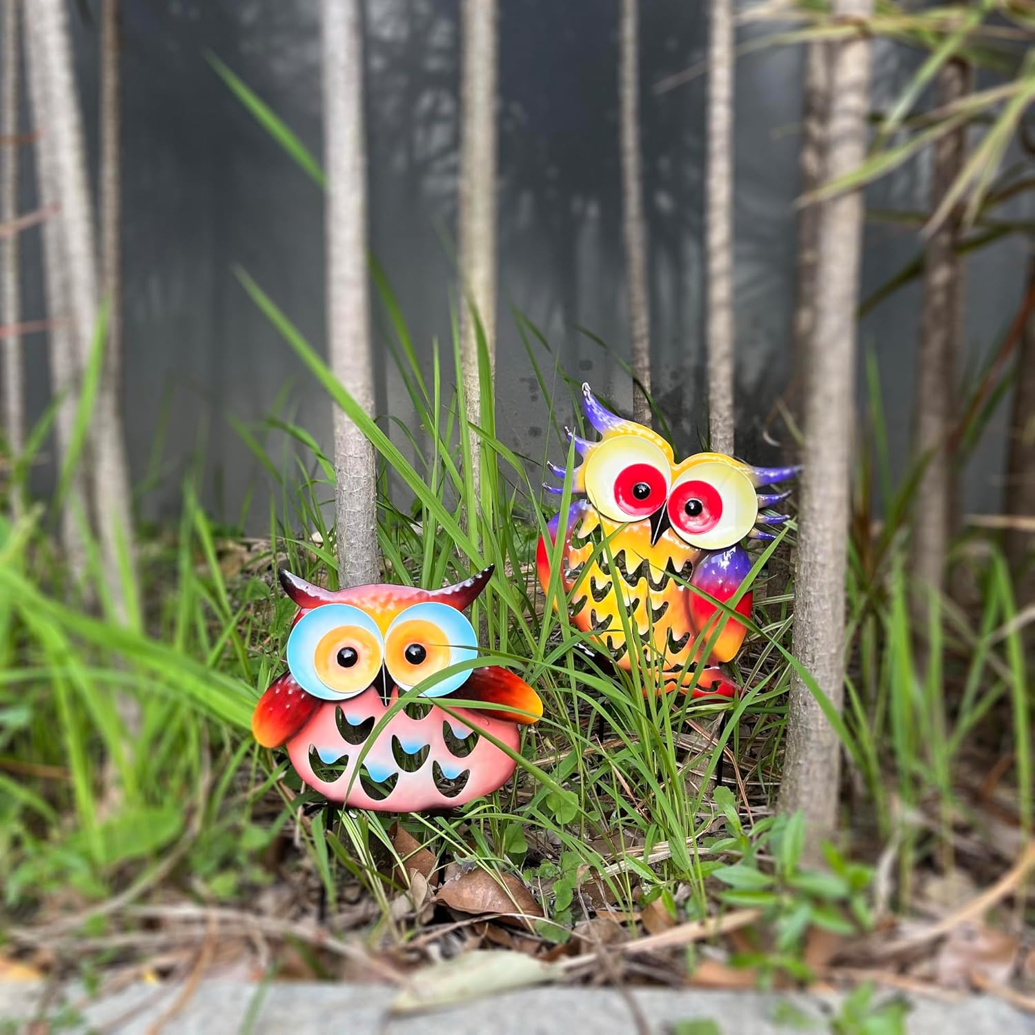 Pack of 2 Metal Fresh Color Owl Garden Statues Silhouette Owl Stakes Decorative Outdoor Statues Animal Sculptures for Yard Décor and Lawn Ornaments, MX202303-1