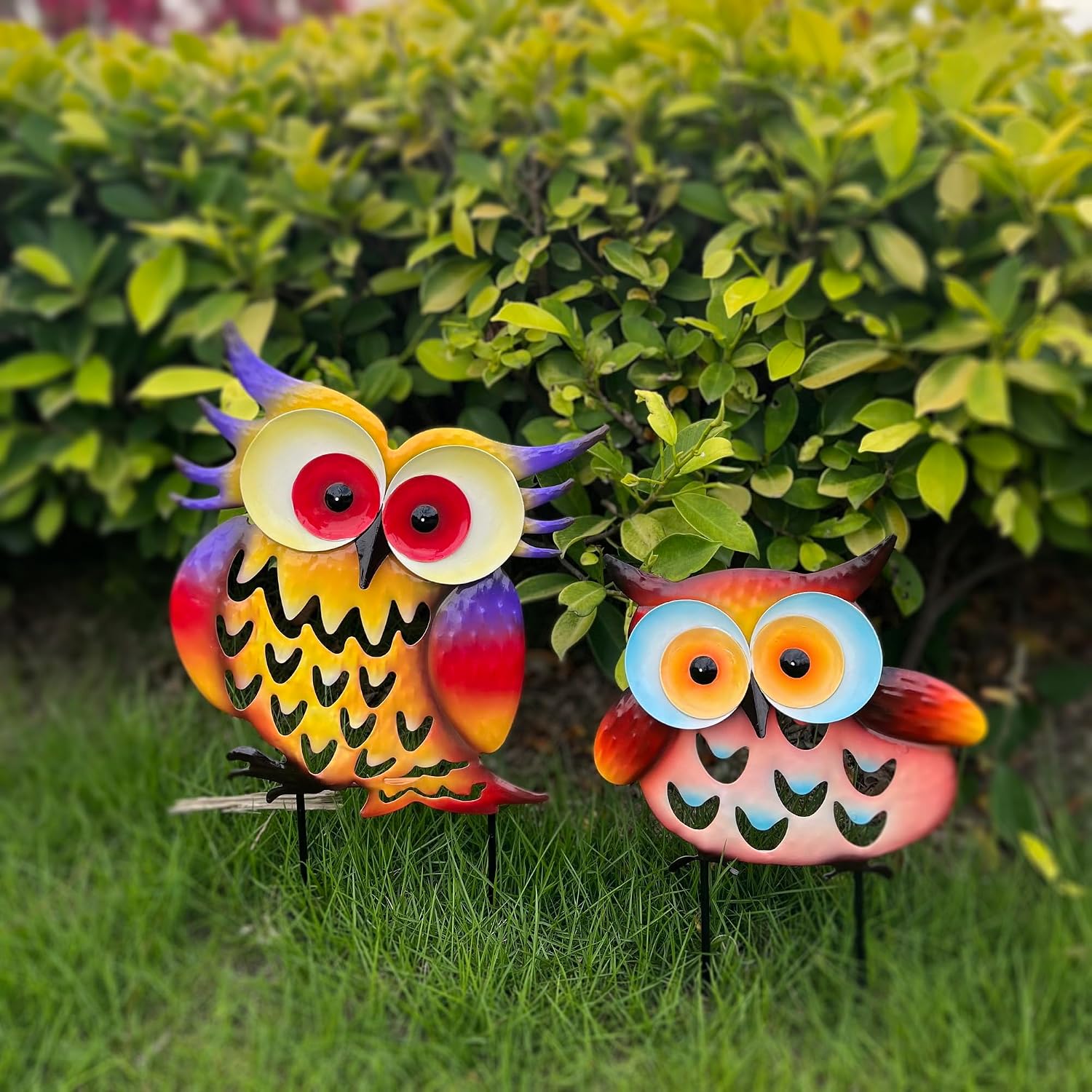 Pack of 2 Metal Fresh Color Owl Garden Statues Silhouette Owl Stakes Decorative Outdoor Statues Animal Sculptures for Yard Décor and Lawn Ornaments, MX202303-1